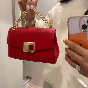 Brand new never used Micheal kors purse